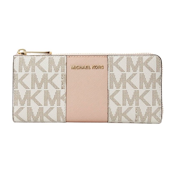 Michael Kors Handbags - MICHAEL KORS CONTINENTAL WALLET